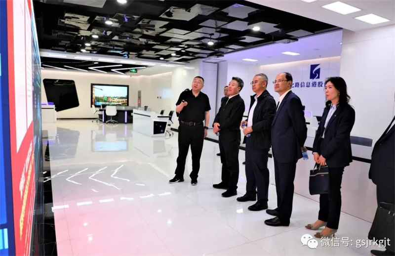 祁建邦一行赴絲綢之路信息港對接交流工作